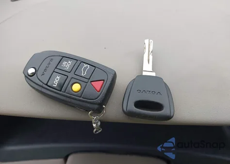 2006 Volvo V70 2.5T from USA, damaged, VIN YV1SW592962540575